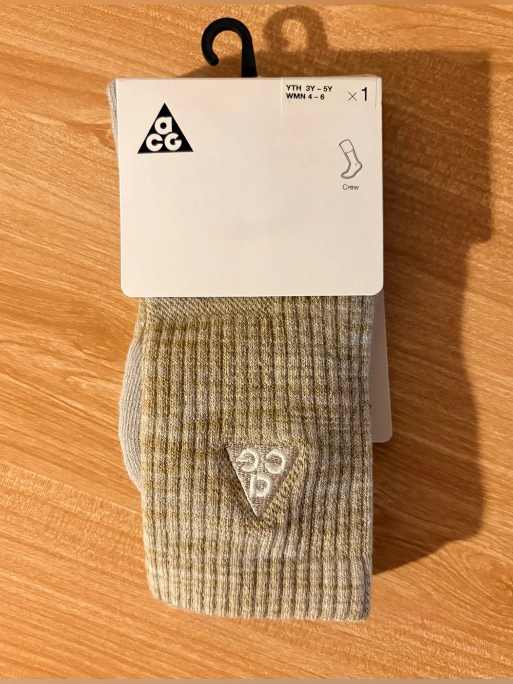 ACG Everyday Cushioned Crew Socks in Sail/Sea Women’s 4-6 NWT Beige Tan Neutral